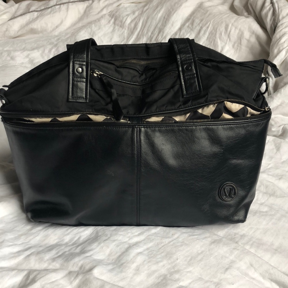 Great leather lulu lemon bag